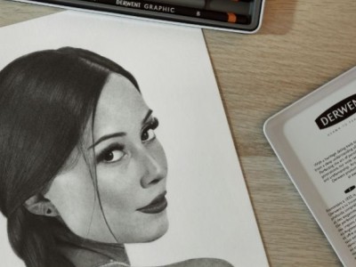 El arte del retrato hiperrealista en grafito: proceso, técnica y emoción.