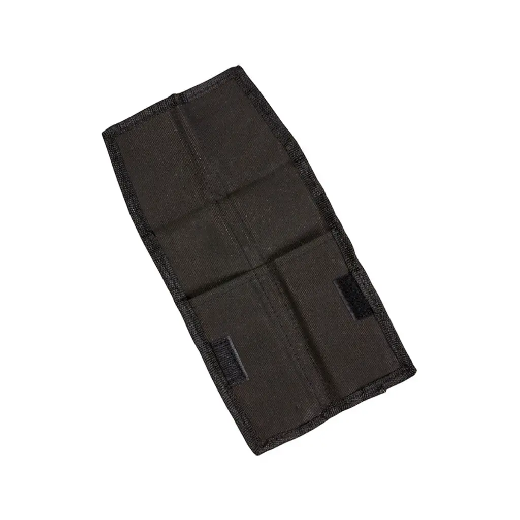 estuche-de-tela-negro-derwent-para-12-lapices-3.webp