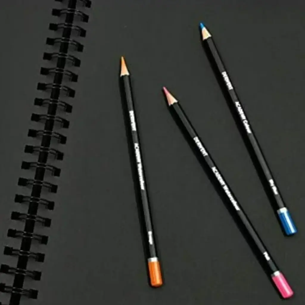 croquera-dibujo-derwent-hoja-negra-200gr-40-hojas.jpg-2.webp