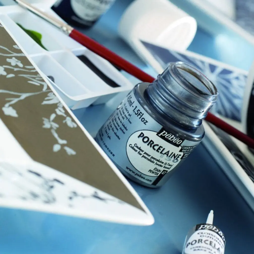pintura-de-relieve-para-porcelana-pebeo-porcelaine-150-20-ml-6.webp