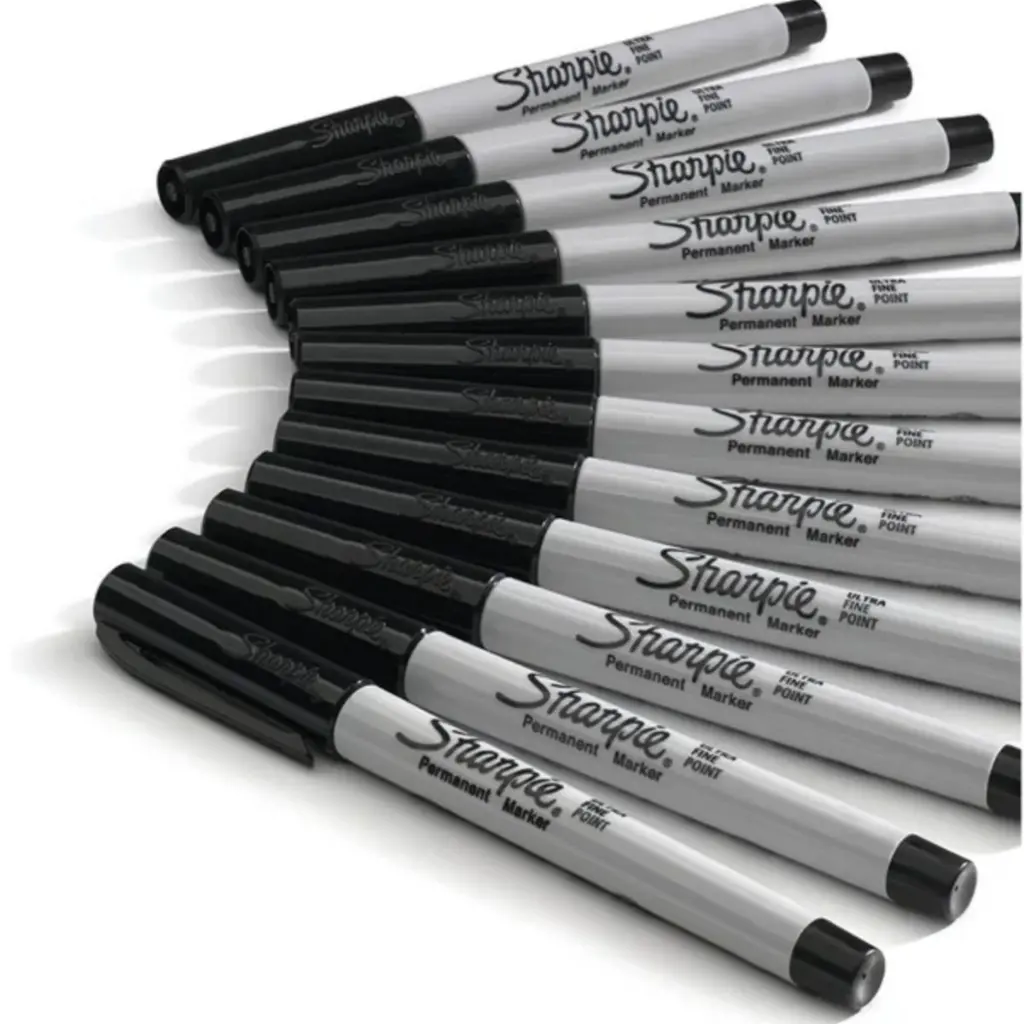 37001B - Marcadores Permanentes Sharpie Punta Ultra Fina Negros Caja 12 Unidades (2).webp