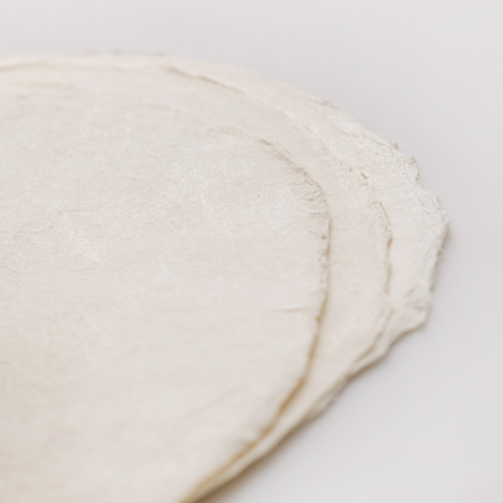 papel-hecho-a-mano-redondo-awagami-300gr-3-hojas.jpg-3.webp